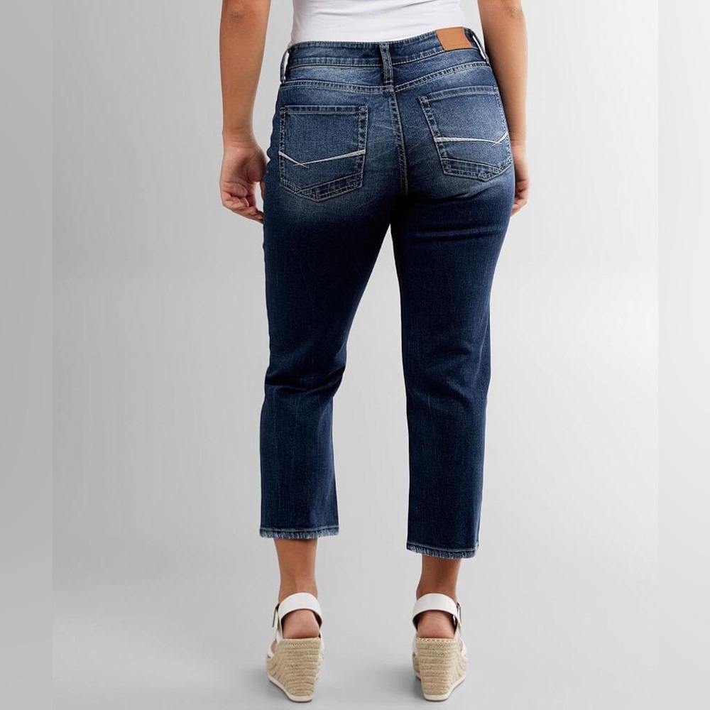 Buckle BKE Gabby Curvy Fit High Rise Capri Jeans Size 30 Stretch Dark Distressed - Picture 9 of 9